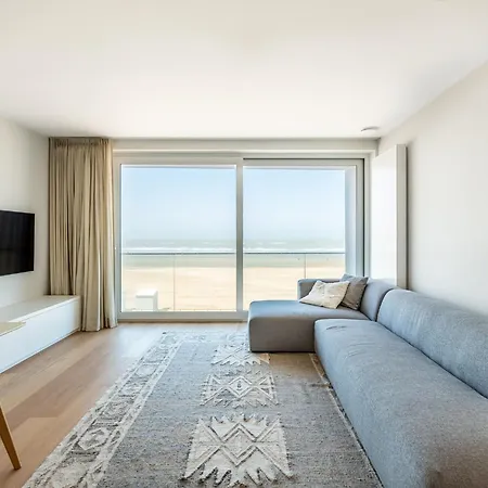 Apartment In With Stunning Sea View, Cleaning Included *